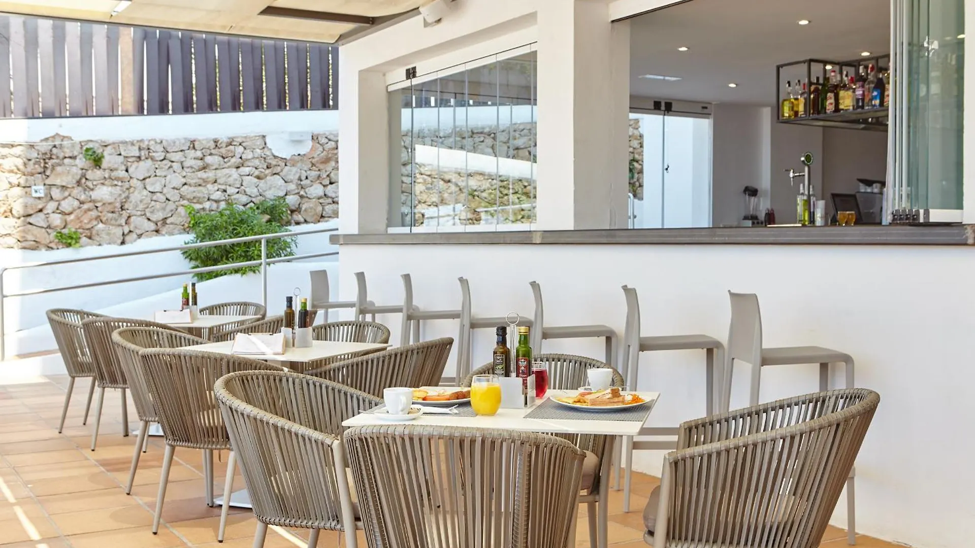 Lägenhetshotell Sol Bahia Ibiza Suites San Antonio
